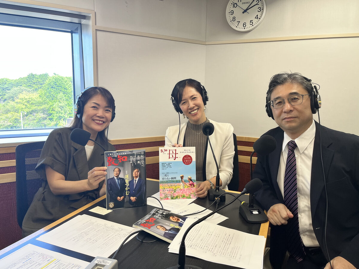 収録スタジオにて。藤尾佳子氏、川越塔子、金子一也